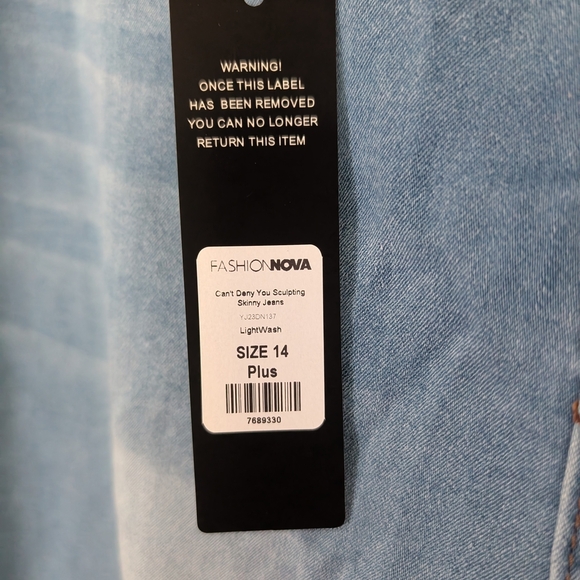 Fashion Nova Can't Deny You Sculpting Skinny Jeans - Light Wash Size 14 (NWT) - Picture 4 of 16